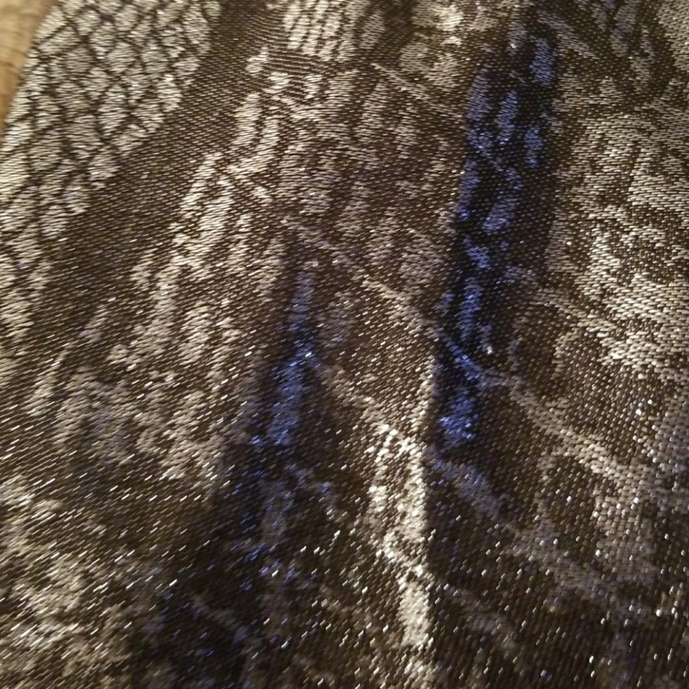 Scraf - Picture 2 of 3